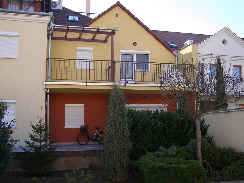 Harkany-Szt. Istvan Apartman Екстериор снимка